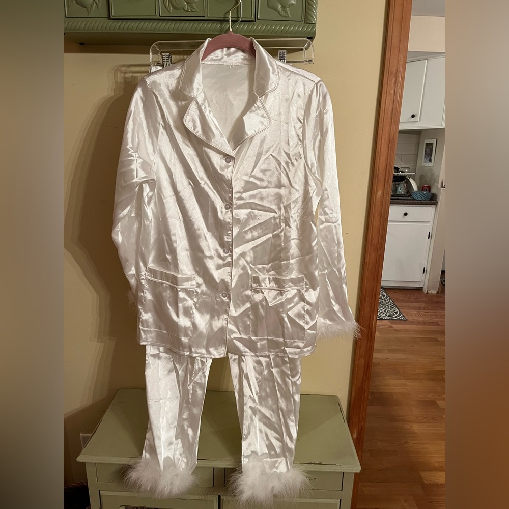 Feather satin pj